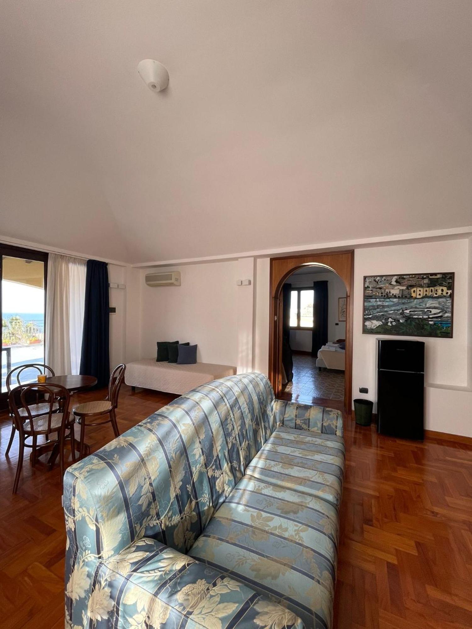Hotel La Piazzetta Castellammare del Golfo Eksteriør billede